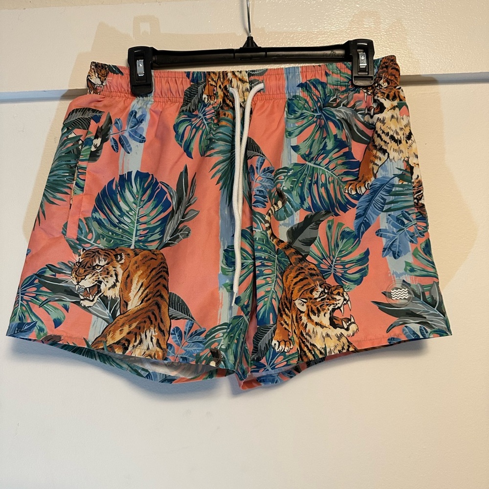 5.5 inches swim shorts with inner lining